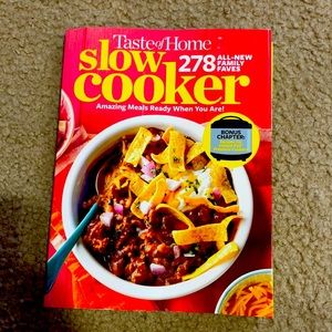 Taste of home slow cooker recipe book NEW